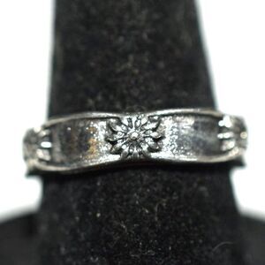 NWOT Bewitching Art Deco Floral Silver Tone Metal Size 8.5 Casual Unisex Ring
